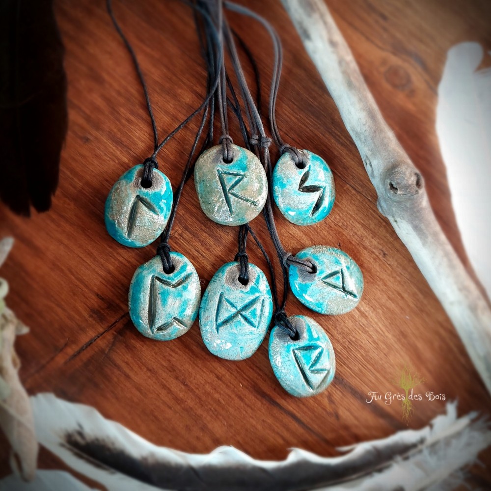 Collier Rune